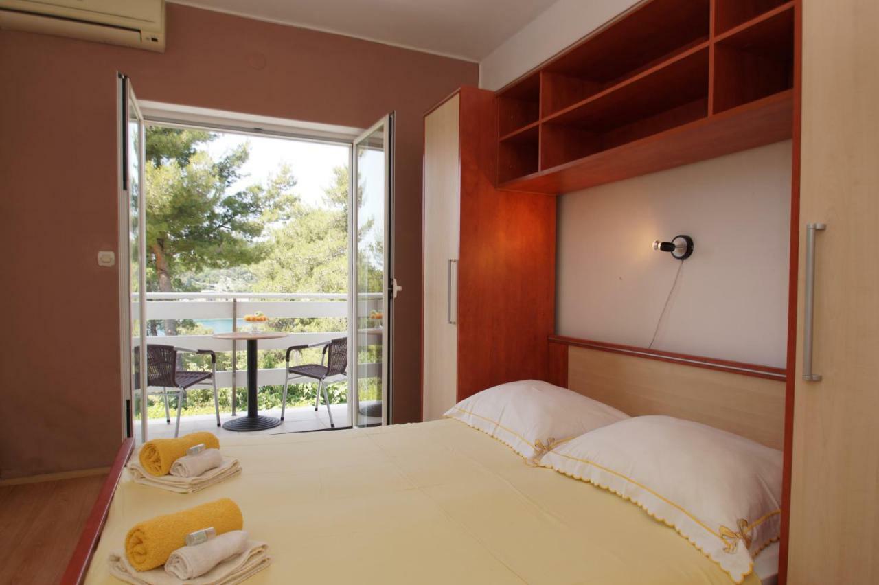 Vita Apartments Zrnovo Екстер'єр фото