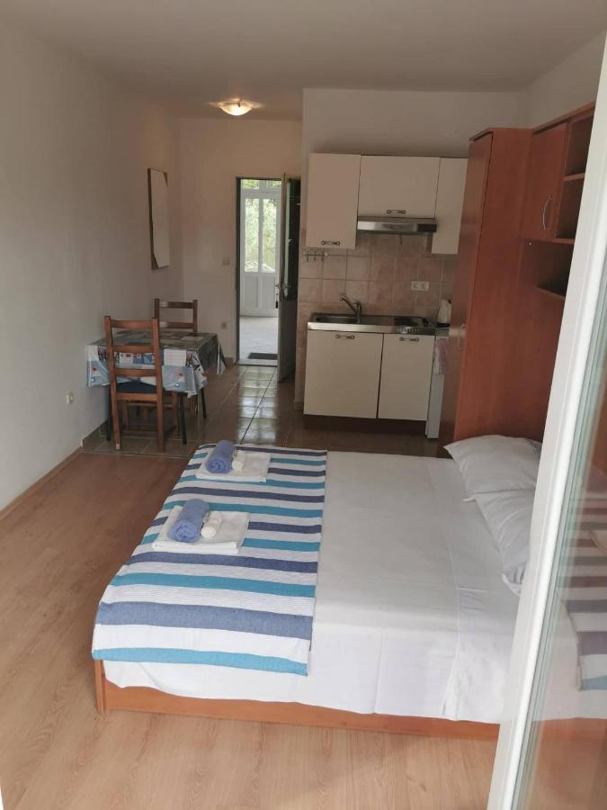 Vita Apartments Zrnovo Екстер'єр фото